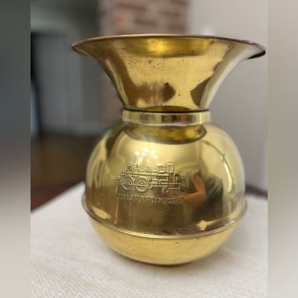 Union Pacific Railroad Brass Spittoon Embossed Home Decor Train Weighted Bottom - Picture 1 of 11